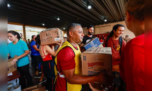 Paraná chega a 3,3 mil toneladas de doações arrecadadas para o RS