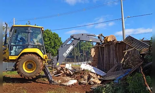 Terreno público em Jardim Alegre é desocupado após cinco anos