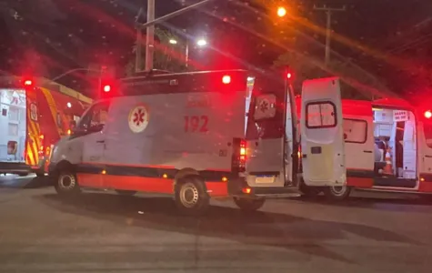 Acidente aconteceu na Rua Gaturamo, no centro de Arapongas