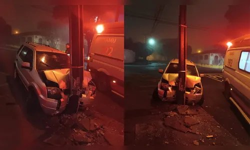 Motorista foge após bater carro contra poste em rua de Arapongas