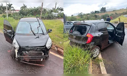 Carro fica destruído após sair da pista na BR-376 em Apucarana