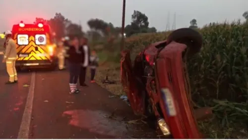 Adolescente é ejetado de VW Gol após grave capotamento no PR