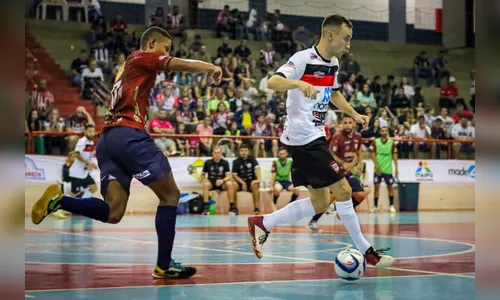 Apucarana Futsal empata contra o Manoel Ribas e cai de posição