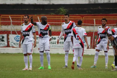 Apucarana Sports na vitória sobre o Grêmio Maringá por 2 a 1