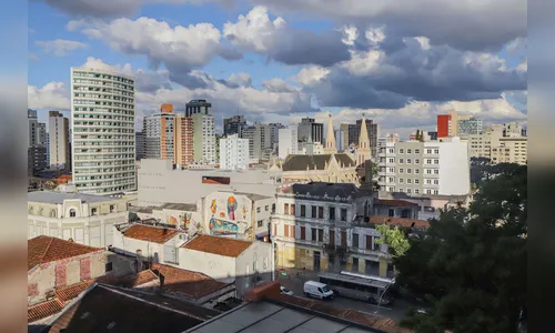 Governo do PR transferiu R$ 1,29 bilhão aos 399 municípios em abril