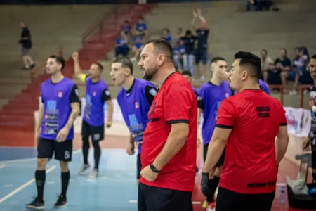 Atual treinador do Apucarana Futsal, Cléber Paraná