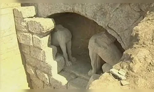 Banheiro de Alexandre, o Grande, é achado na Grécia