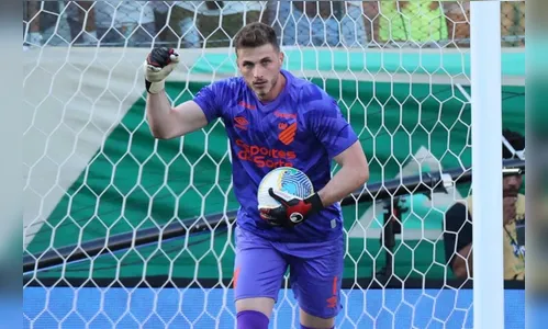 Athletico vence o Palmeiras e reassume a liderança do Brasileirão