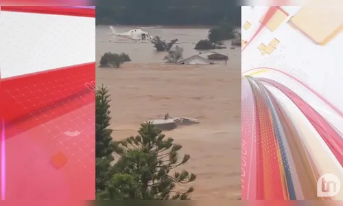 Pessoa é levada por enchente durante tentativa de resgate no RS; vídeo