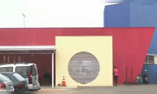 Médico que negou atestado à mãe de criança doente foi afastado