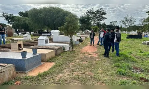 Corpos de bebê e de adolescente de 12 anos são furtados de cemitério