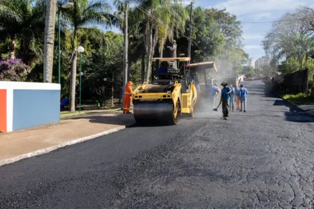 Entorno do Parque Biguaçu recebe recape asfáltico