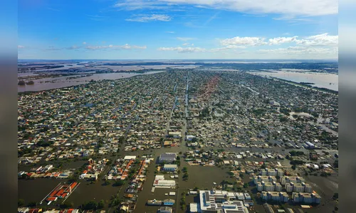 Governo federal anuncia Pix de R$ 5,1 mil para famílias do RS