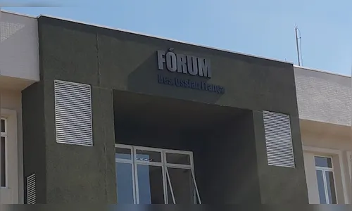 Júri de marido de mulher presa por morte da filha há 17 anos é adiado