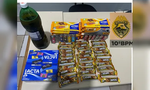 Homem é preso após furto de chocolate e isqueiros em supermercado