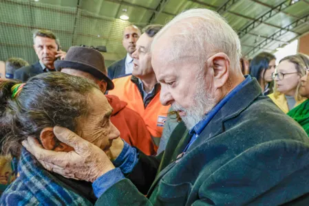 Luiz Inácio Lula da Silva está no Rio Grande do Sul, em sua terceira visita ao estado desde o início da tragédia