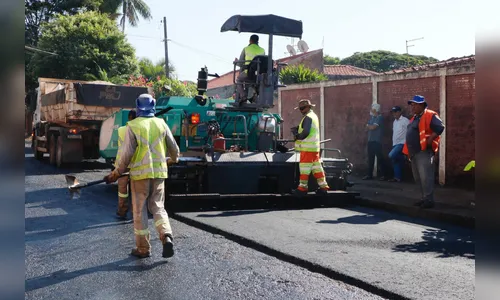 Obras de pavimentação e recape avançam em Arapongas