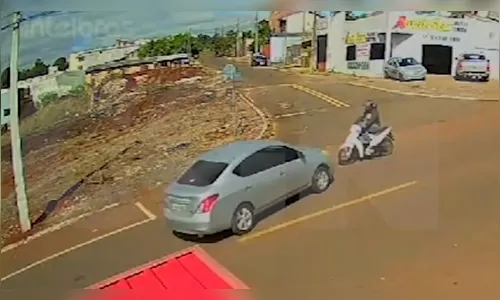 Vídeo mostra colisão que deixou motociclista gravemente ferido; veja