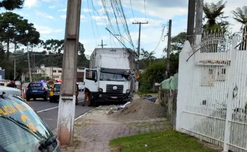 O atropelamento ocorreu na manhã desta quinta-feira (9) em Quatro Barras