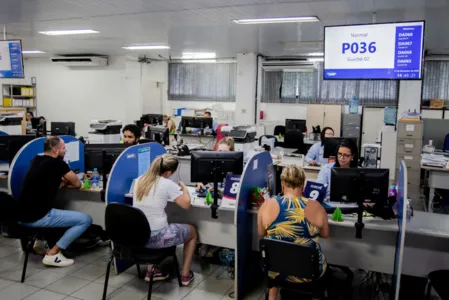 O serviço foi restabelecido nesta terça-feira (21)