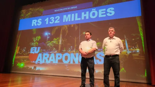 Onofre e Bazana durante solenidade no Cine Mauá