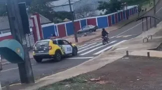 PM flagra menor andando de moto no 'Michel Soni'; vídeo