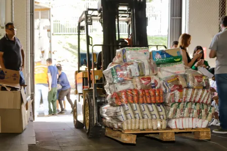 Paraná já enviou caminhões com donativos para estado gaúcho