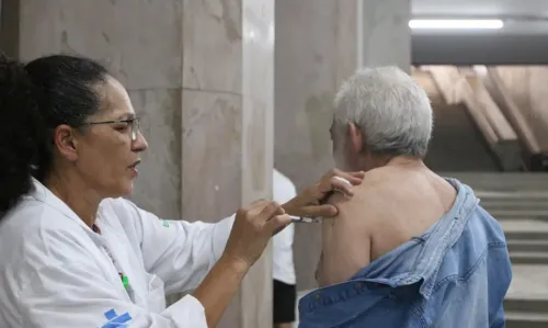 Saúde lança nova campanha de vacinação contra covid-19