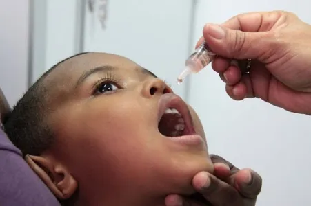 Vacinação abre apenas para crianças menores de 5 anos de idade