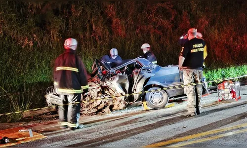 Motorista de Voyage 'turbo' morre em acidente com Audi na PR-423