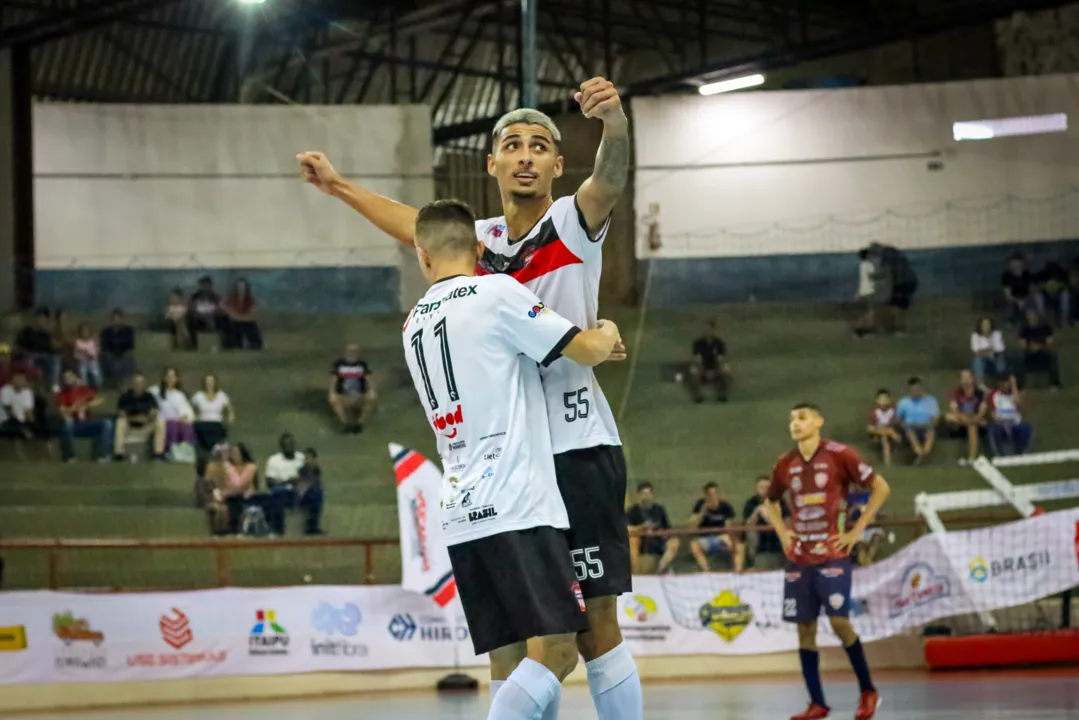 Apucarana Futsal no jogo contra o Manoel Ribas