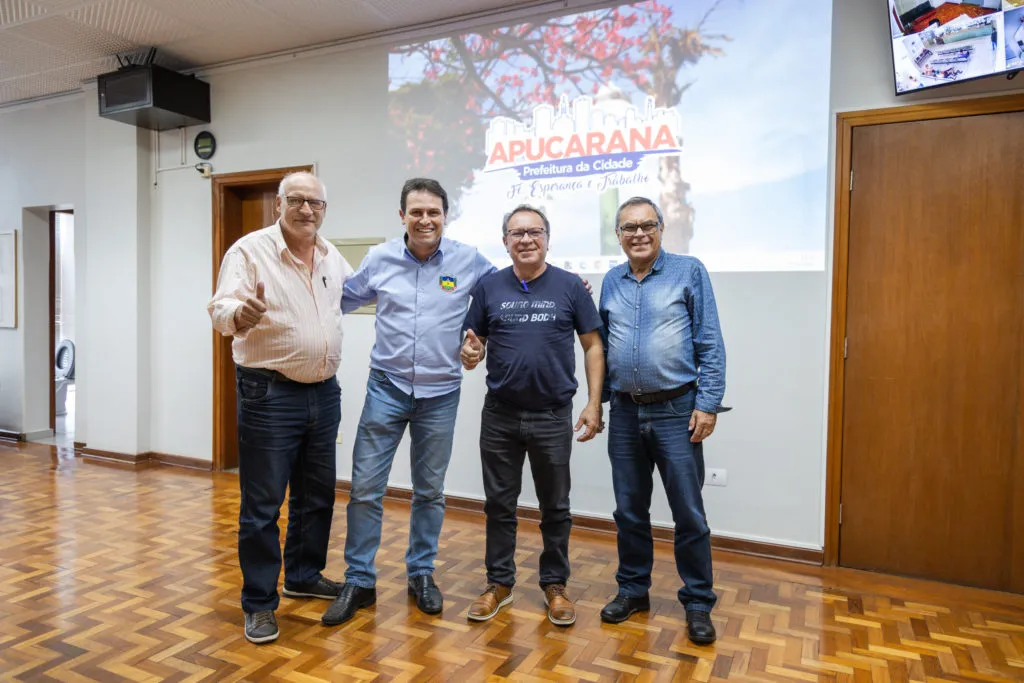 Prefeito de Rio Bom, Moisés Andrade, em visita ao prefeito de Apucarana