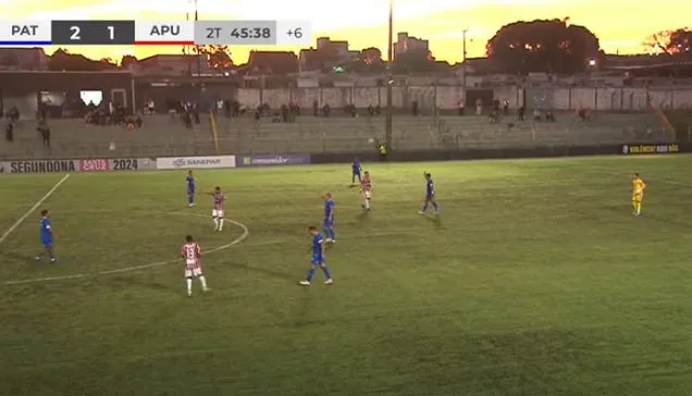 Time abriu o marcador no primeiro tempo, mas levou a virada