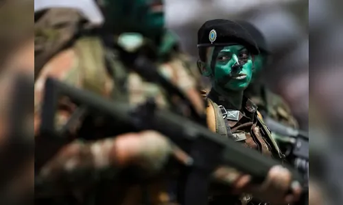 Forças Armadas estudam permitir alistamento militar de mulheres