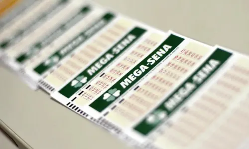 O jogador deve escolher de 6 a 20 números entre os 60 disponíveis no volante