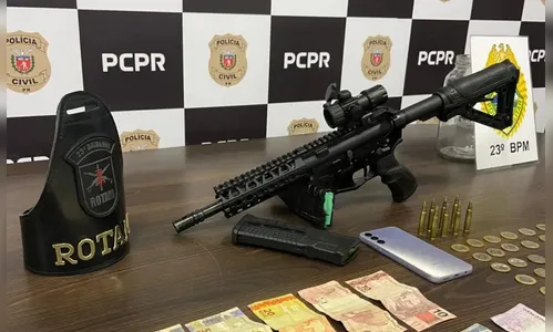 Dupla é presa com fuzil utilizado pelo Exército dos Estados Unidos