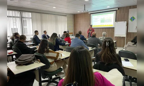 Procon-PR e ANS atualizam técnicos sobre normas de planos de saúde