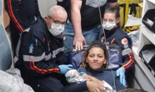 Socorristas do Samu fazem parto de mulher dentro de ambulância