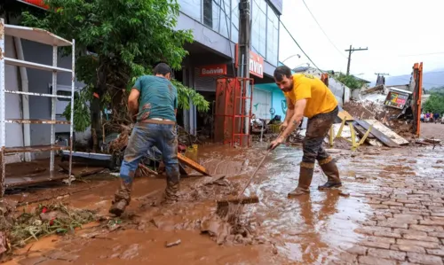 Trens urbanos reiniciam operação em Porto Alegre