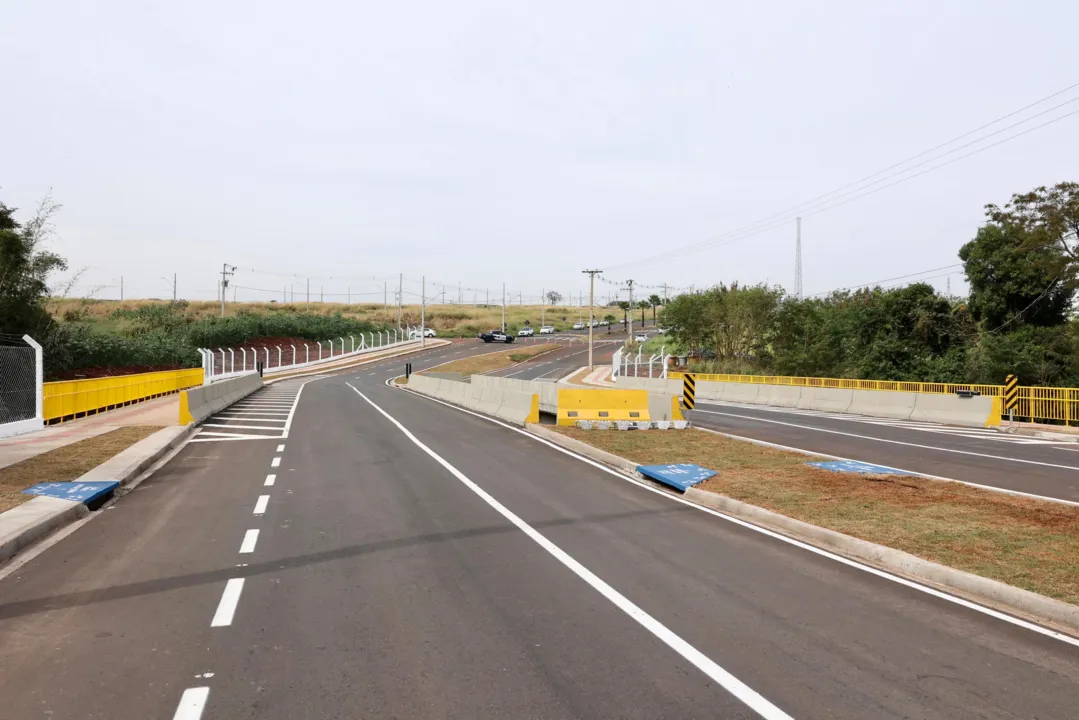 A obra vai facilitar o desenvolvimento das duas regiões, antes ligadas por uma pista única, estreita e não pavimentada