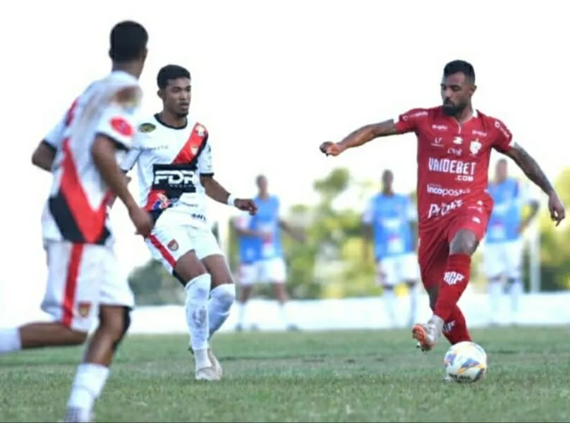 Apucarana Sports perde para o Paranavaí por 1 x 0