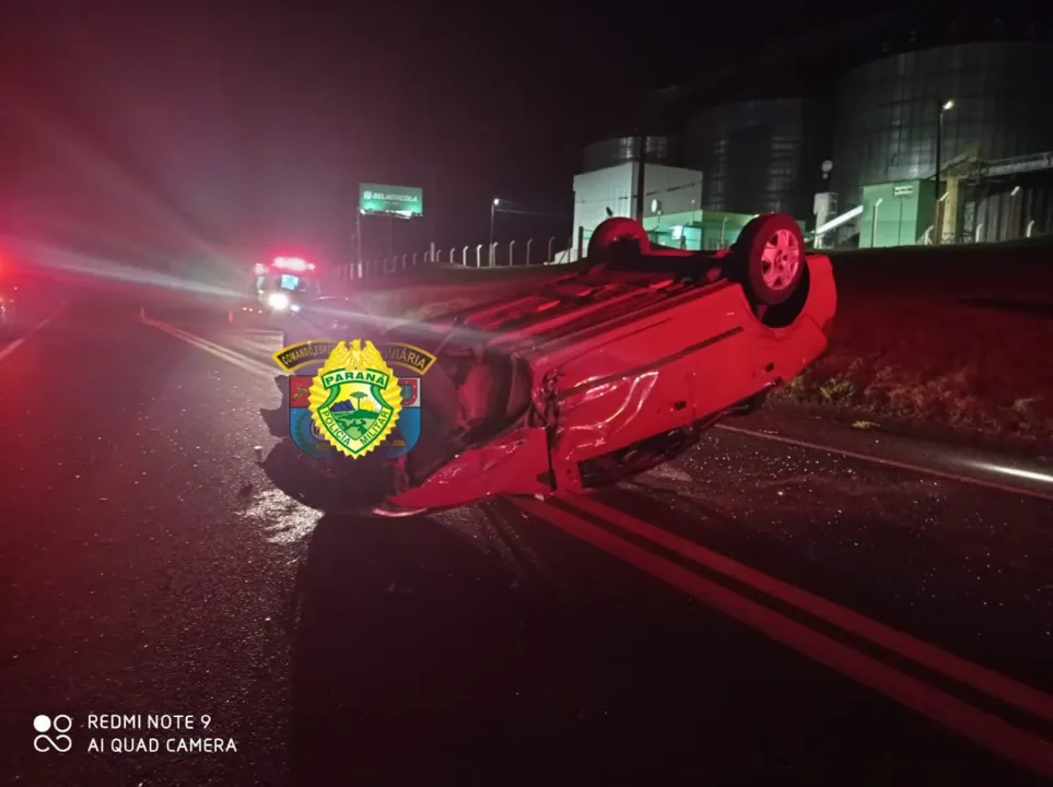 Capotamento aconteceu em Assaí (PR)