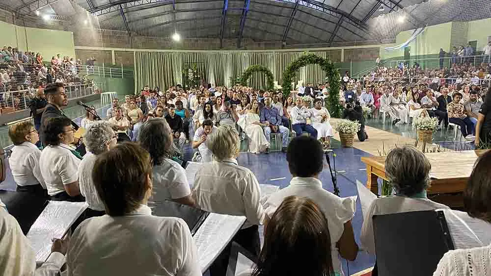 Casamento coletivo celebra a união de 88 casais em Ivaiporã