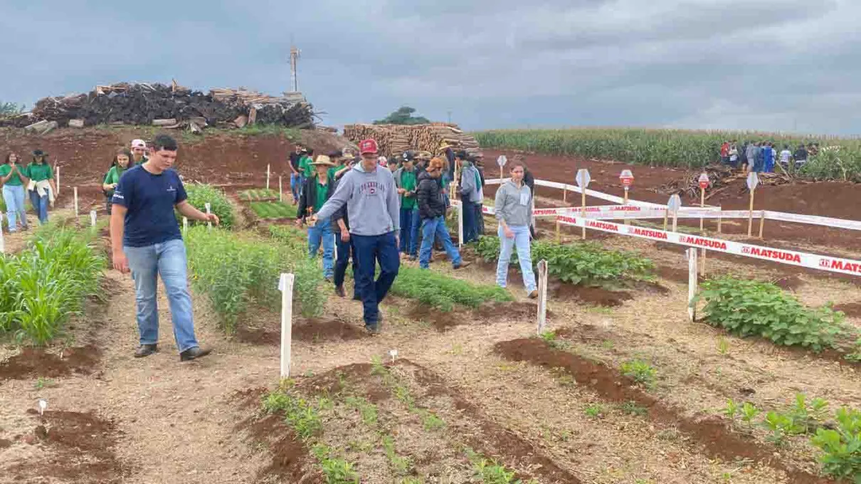 Lidianópolis sedia o I Encontro das Casas Familiares Rurais da região