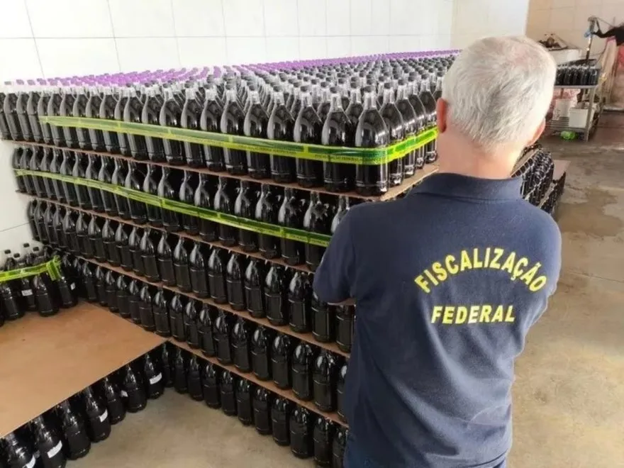 Mistura de suco, corante e álcool virava ‘vinho colonial gaúcho'