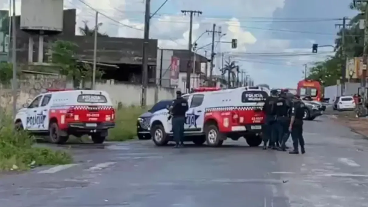 Negociação dos policiais com os criminosos durou aproximadamente 1h30