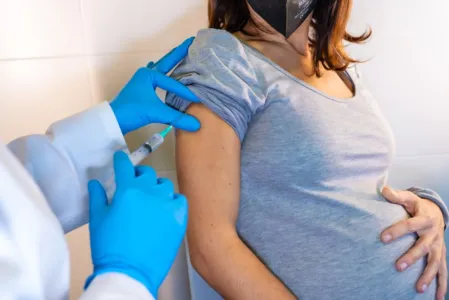 A dTpa é uma vacina aplicada quase exclusivamente em grávidas
