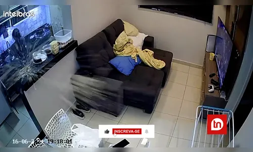 Garrafa PET congelada explode e assusta morador; assista flagrante