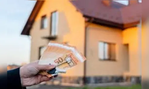 Mulher é agredida pelo marido ao usar o dinheiro do aluguel; entenda