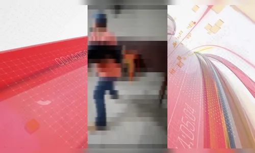 Homem pega cão pela coleira e o usa como arma em briga de bar; vídeo